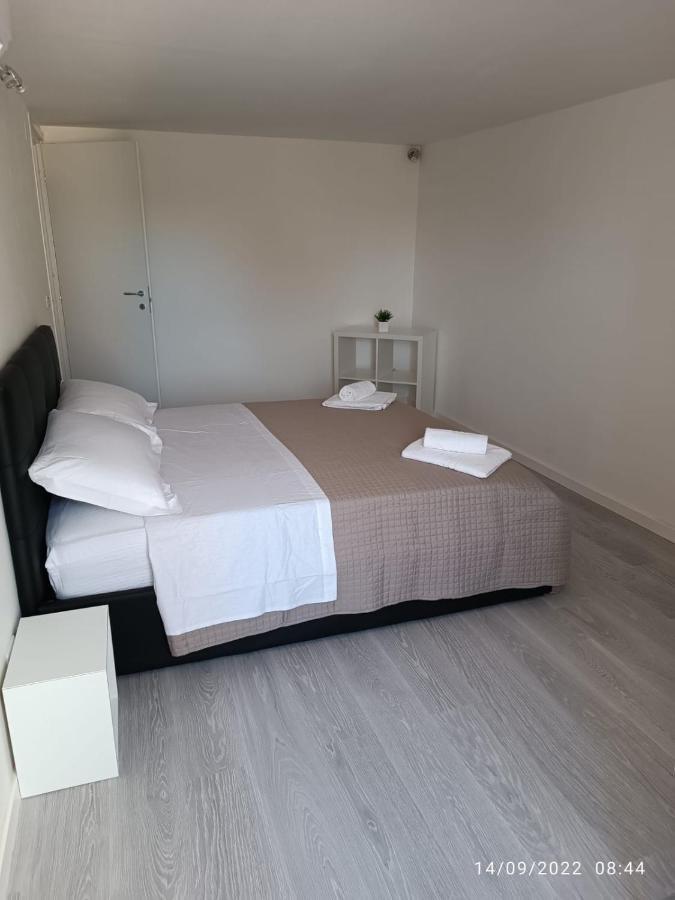 Di Fronzo Guest House T Triggiano Eksteriør billede