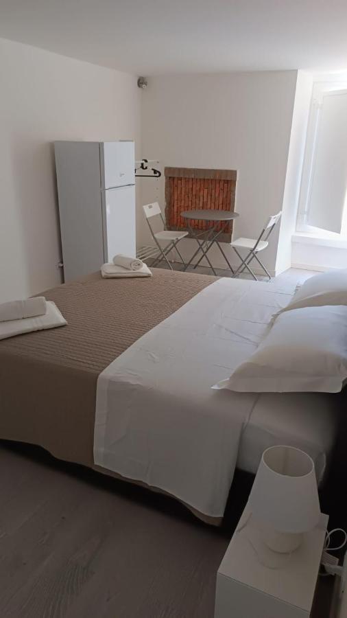 Di Fronzo Guest House T Triggiano Eksteriør billede
