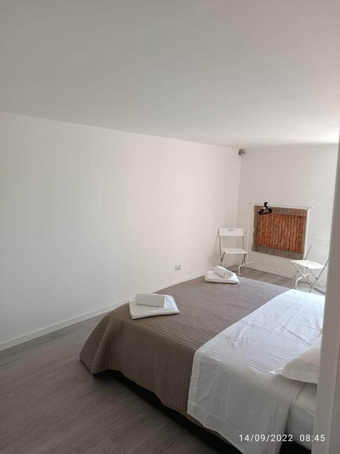 Di Fronzo Guest House T Triggiano Eksteriør billede